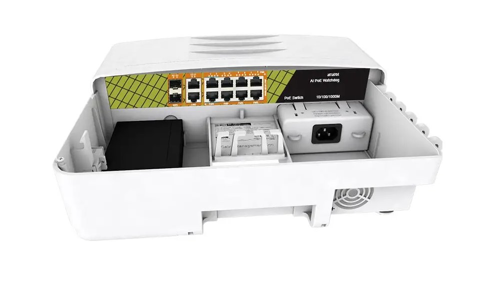 Genata Out Stikalo PoE GNT-P1012G6-F 10xLAN 8P 2S